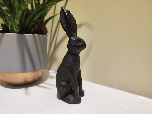15cm Cast Iron Hare Ornament