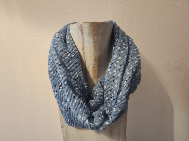 Magnetic Scarf