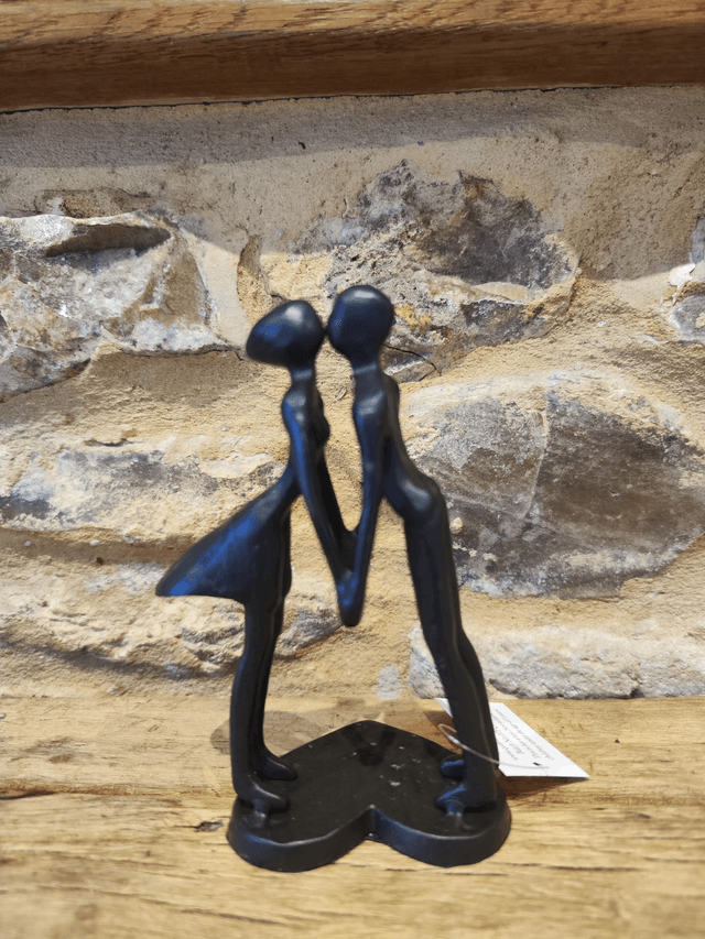 Kissing Couple Metal Sculpture 