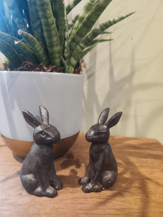 Mini Cast Iron Rabbit / Hare
