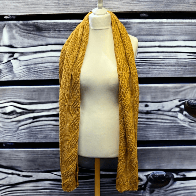 Chunky Knit Gold Scarf 