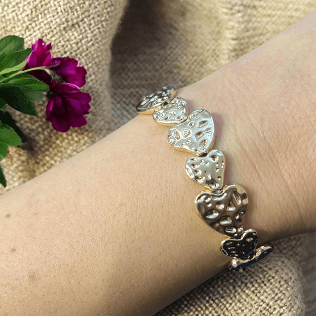 Battered Heart Elasticated Bracelet